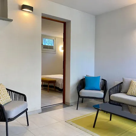 Seafront Apartments1 D'olivo Al Mare Appartement *