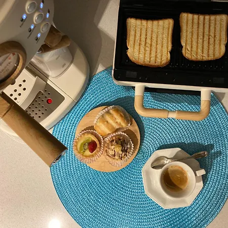 Daire Seafront Apartments1 D'olivo Al Mare