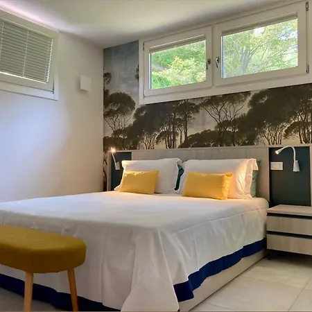 Daire Seafront Apartments1 D'olivo Al Mare